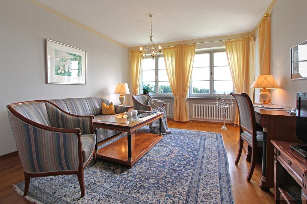 Gaestehaus Schloss Kronburg מראה חיצוני תמונה